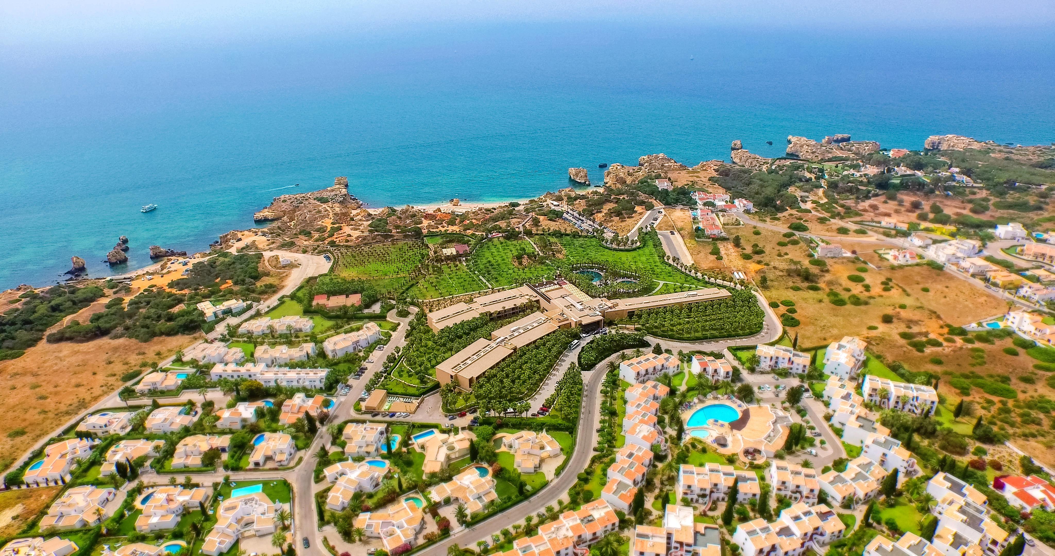 เซาราฟาเอล อัตลันติโก Hotel อัลบูเฟรา ภายนอก รูปภาพ Aerial view of the resort