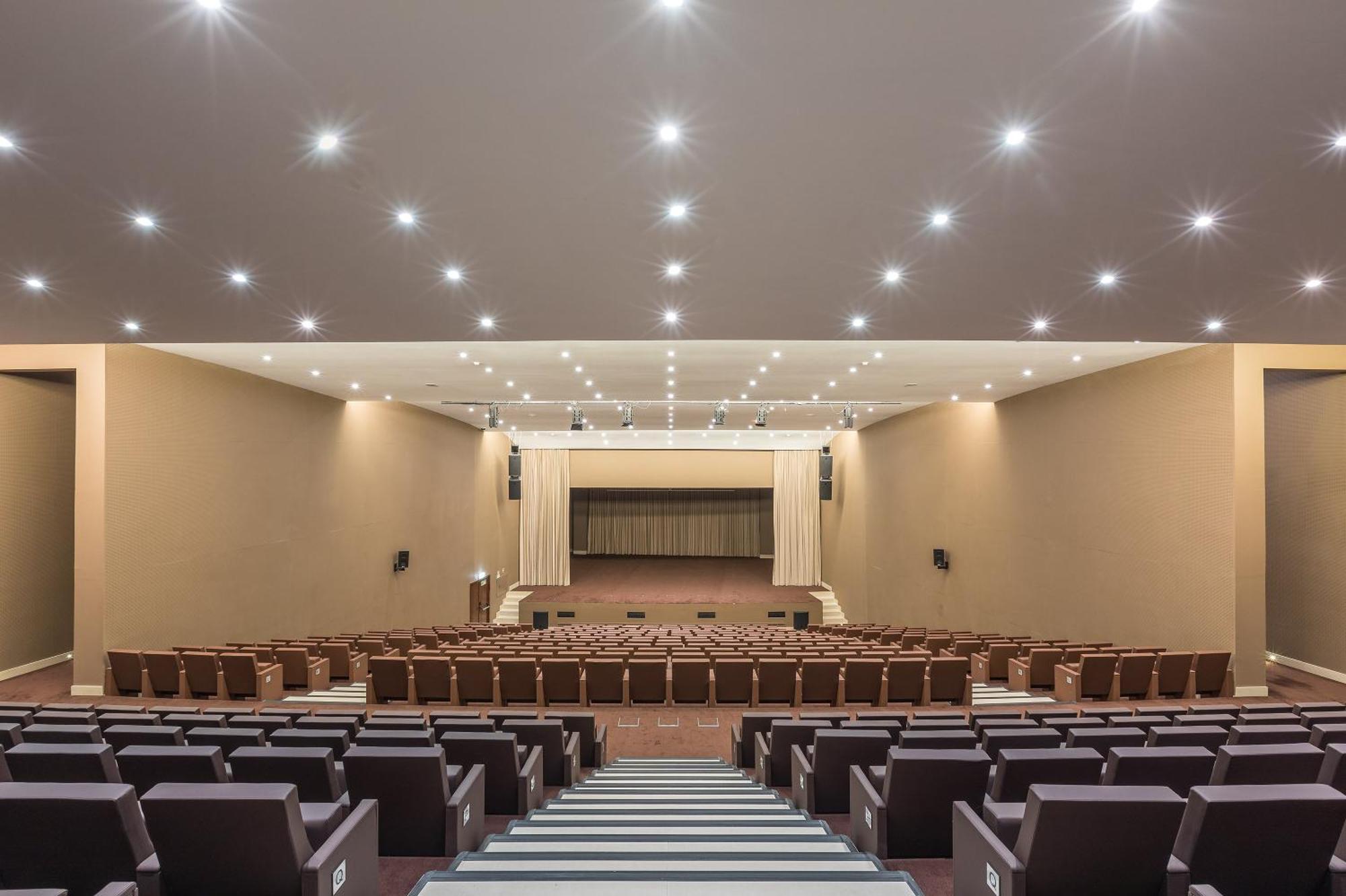 เซาราฟาเอล อัตลันติโก Hotel อัลบูเฟรา ภายนอก รูปภาพ Auditorium