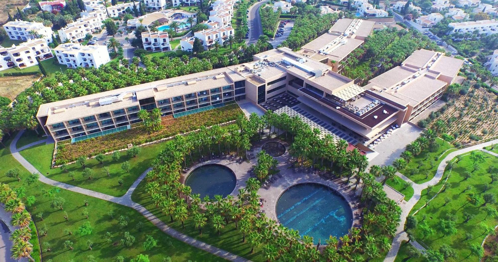 เซาราฟาเอล อัตลันติโก Hotel อัลบูเฟรา ภายนอก รูปภาพ Aerial view of the hotel